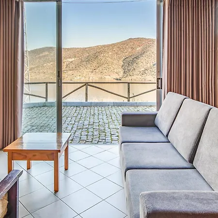 1 Bedroom Awesome In Freixo De Espada C Appartamento