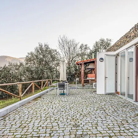 Appartamento 1 Bedroom Awesome In Freixo De Espada C *